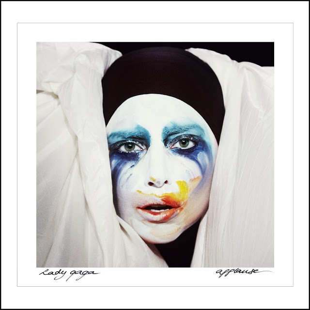 [POP] Lady Gaga – “Applause”
