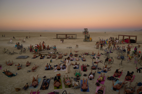 [QUICK MIX] Above & Beyond - Robot Heart Yoga: Burning Man 2014 (Free Download)1
