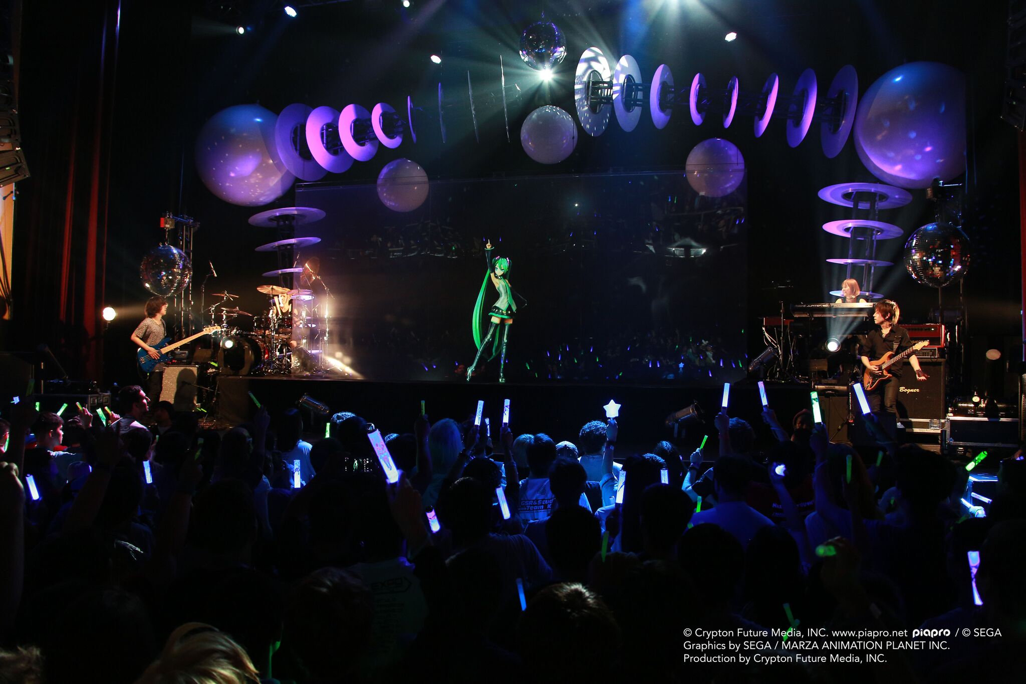 Concert Recap Why It S Impossible To Hate Hatsune Miku The
